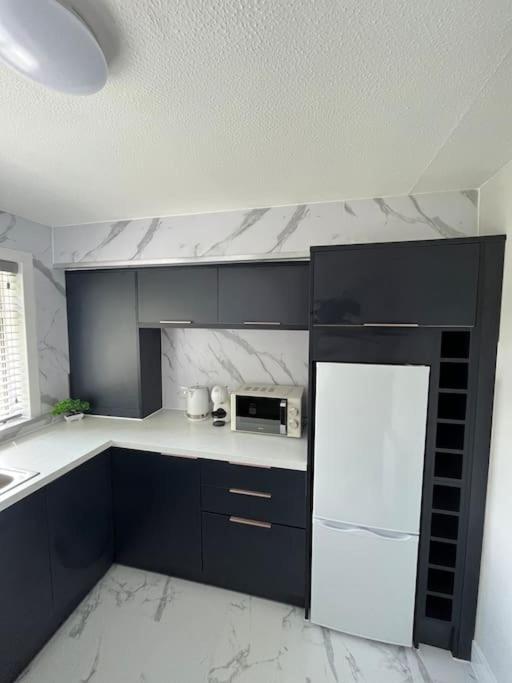 Erskine Apartment *